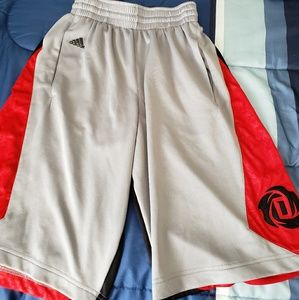 Men's Adidas basketball shorts size medium flawles